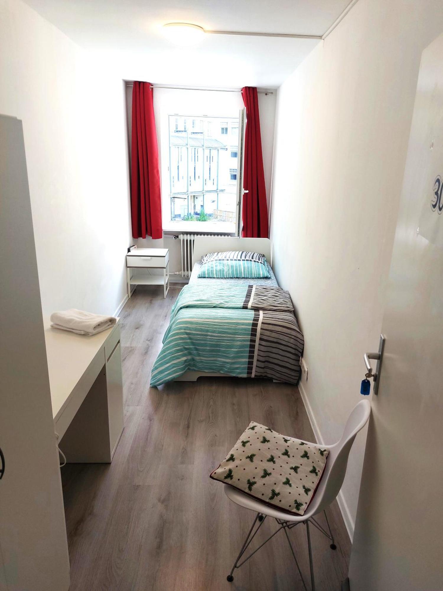 Hotel Schoenes Helles Zimmer Direkt In Frankfurt City Nr 301 Francoforte sul Meno Esterno foto