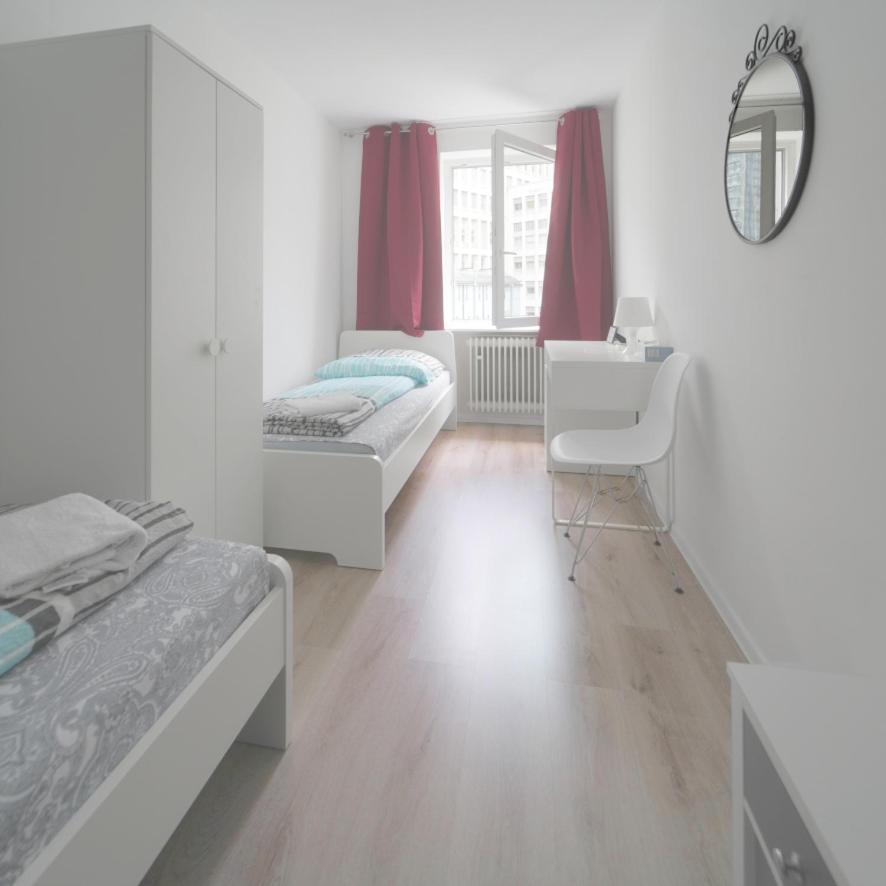 Hotel Schoenes Helles Zimmer Direkt In Frankfurt City Nr 301 Francoforte sul Meno Esterno foto